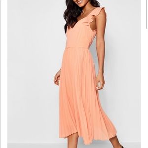 NWT Boohoo Midi Dress